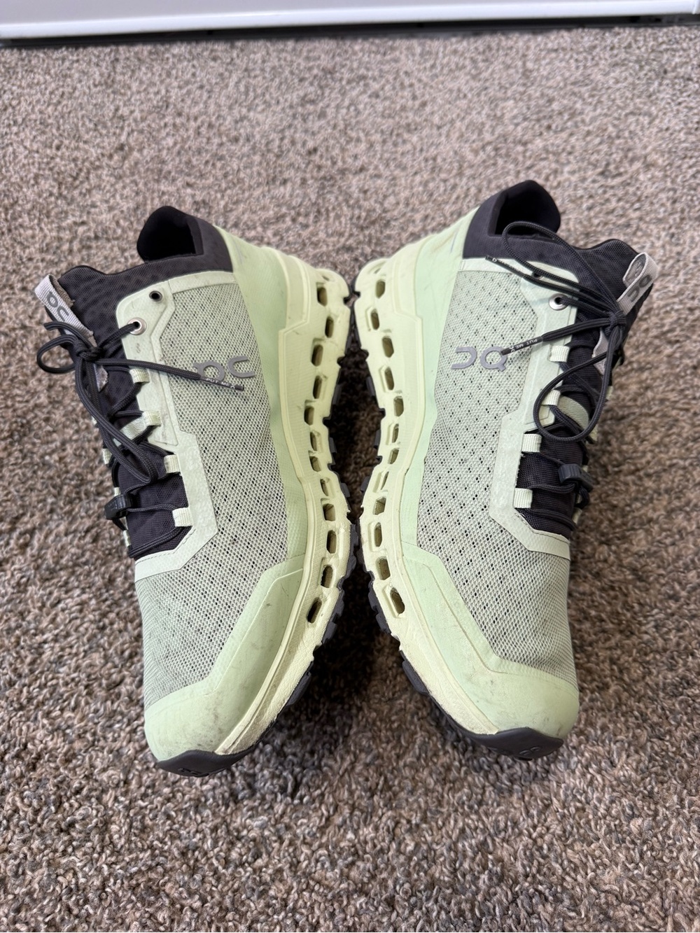 On Running Men's Cloudvista Trail Shoes - Light Green and Black - Picture 3 of 7